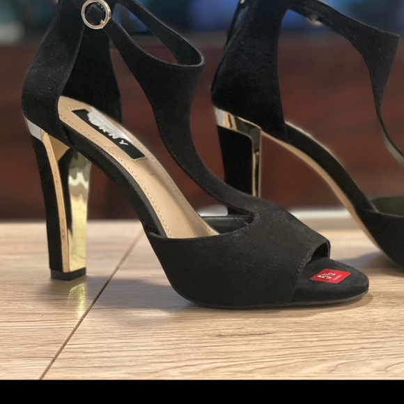 DKNY 3 1/2" black and gold heels - Picture 4 of 6